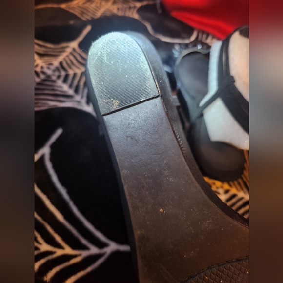 Black Jeweled High Heels - Picture 5 of 9